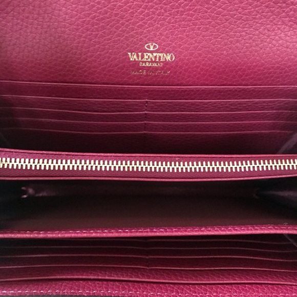 VALENTINO GARAVANI Rockstud Wallet On A Chain - Picture 7 of 14